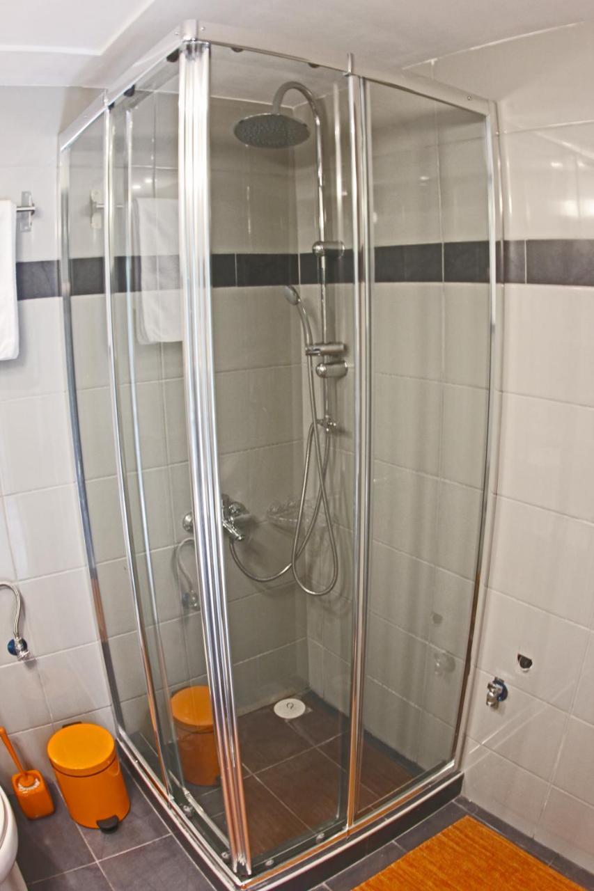 Stylish City Center Garden Apartment Athen Eksteriør bilde